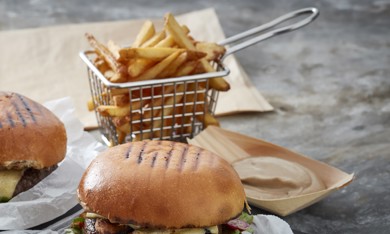 Black garlic majónes