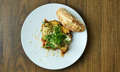 Lasagna með grænu pestói og hvítlauksbrauði